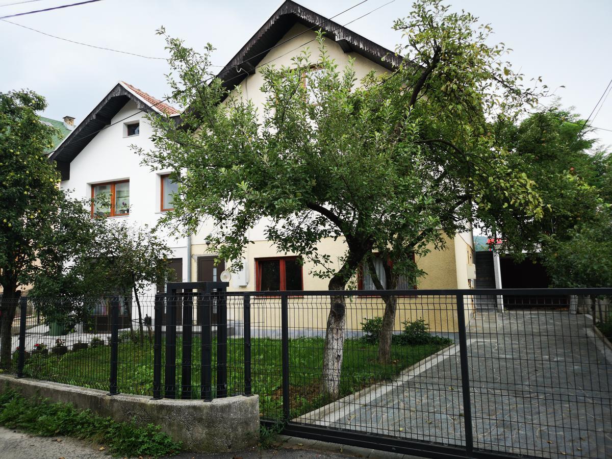 Family Apartment With Garden Sarajewo Zewnętrze zdjęcie